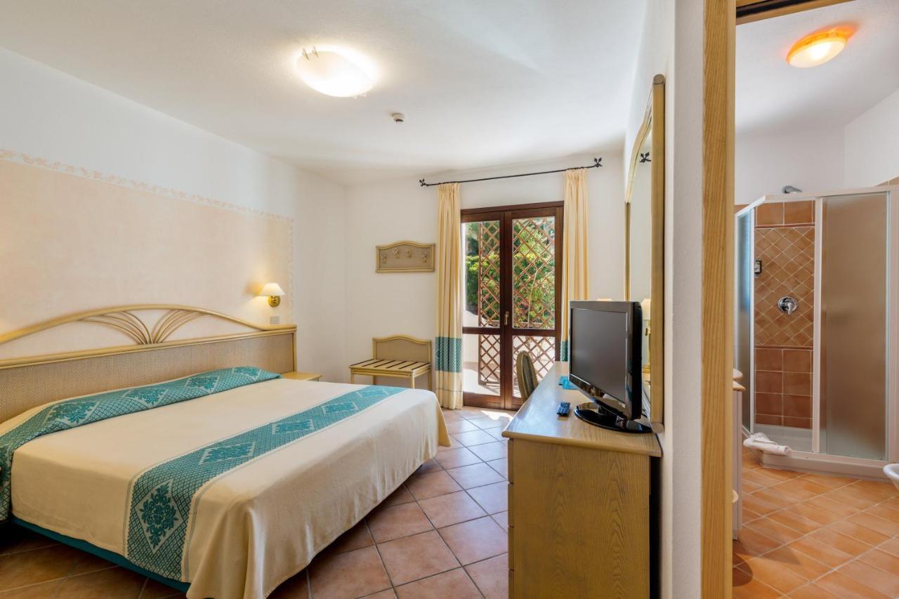 Hotel Mon Repos บายาซาร์ดิเนีย ภายนอก รูปภาพ